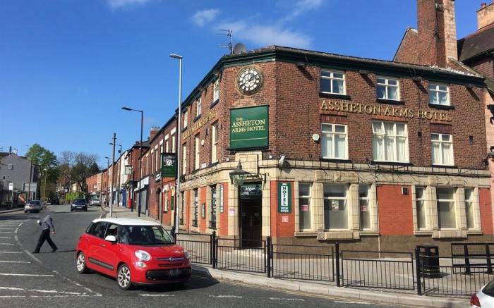 Assheton Arms Hotel