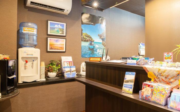 Nami No Ue Crystal Hotel