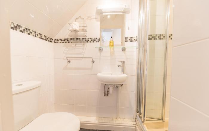 Rayrigg Villa Windermere (Room Only)