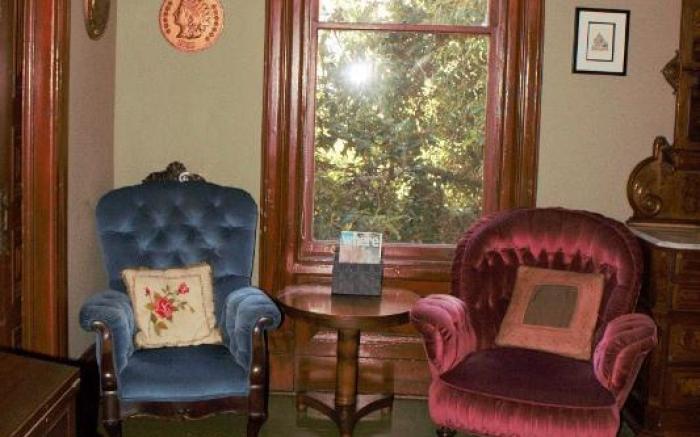 Chateau Tivoli Bed and Breakfast