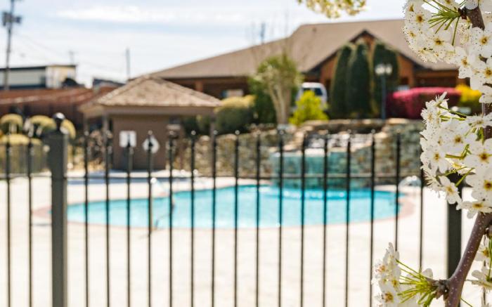 Gadsden Inn and Suites