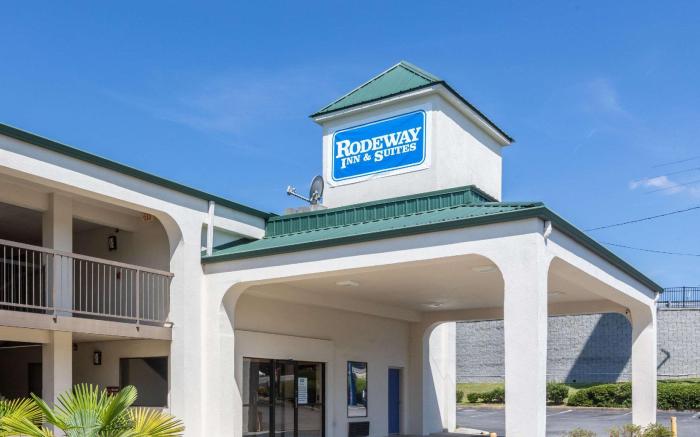 Rodeway Inn & Suites