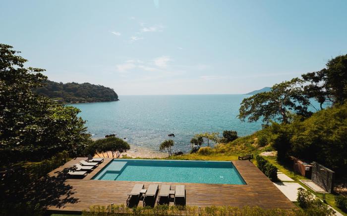 Anatta The Cliff House
