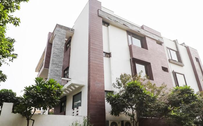 Hotel O R R Residency