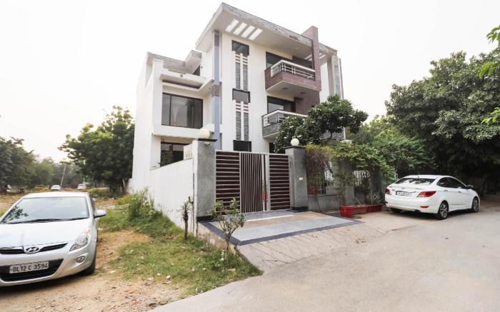Hotel O R R Residency