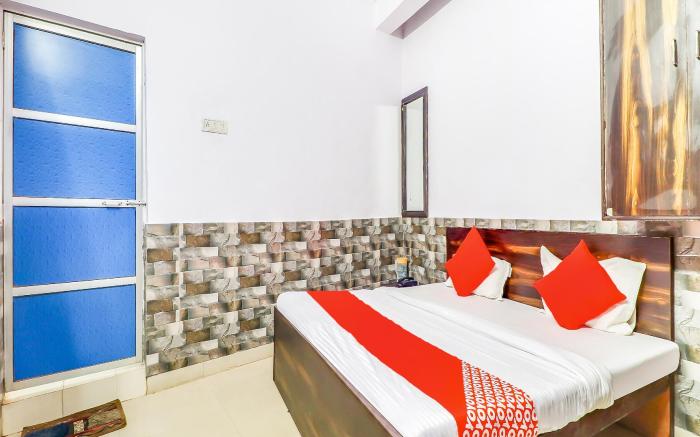 Hotel O Dolphin