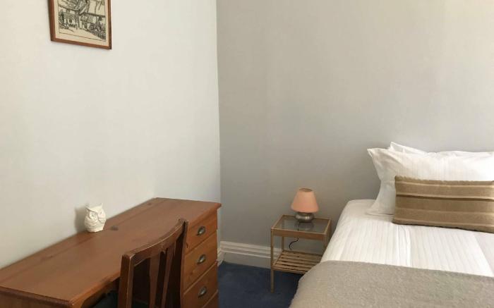 8 Owls B&B