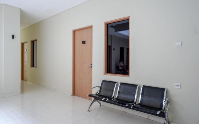 RedDoorz near Exit Tol Banyumanik 2