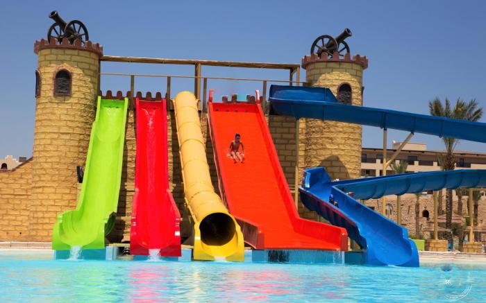 Royal Lagoons Resort & Aqua Park
