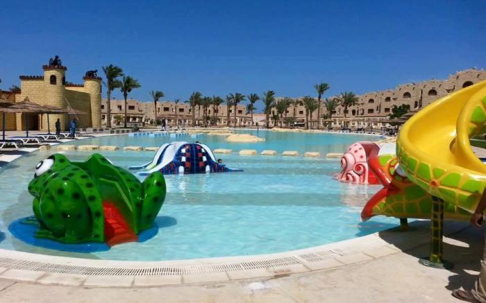Royal Lagoons Resort & Aqua Park
