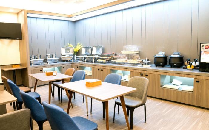 Hanting Hotel Nanchang Honggutan Cuiyuan Road Metro Station 1st Branch