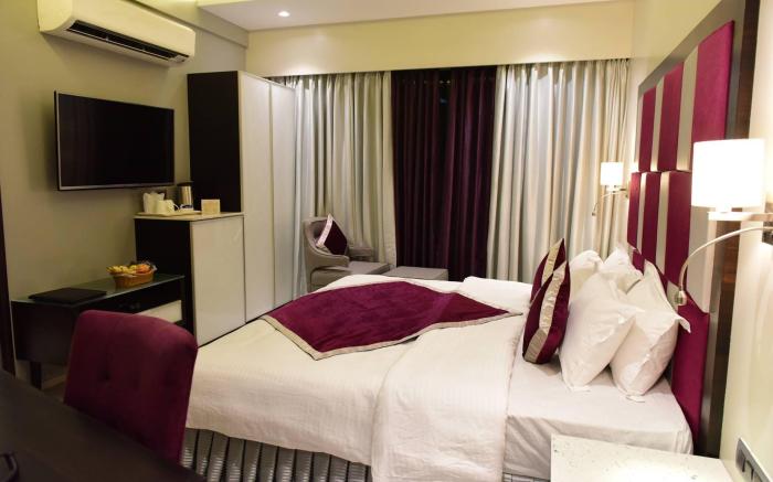 The Flora Grand