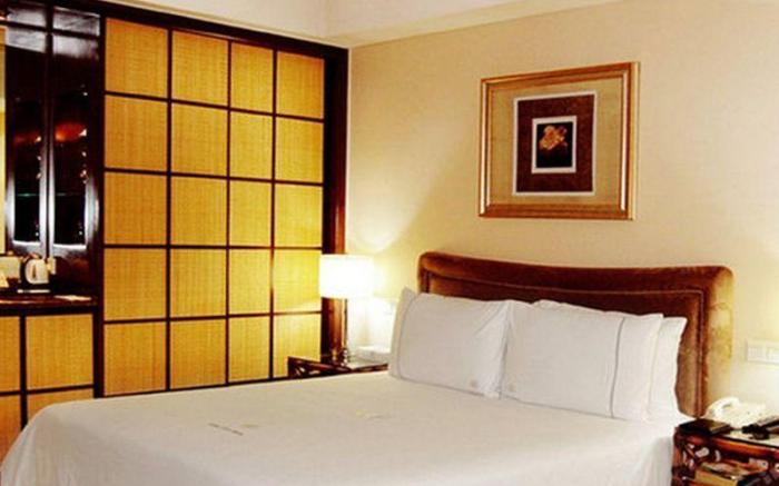 Grand Land Hotel