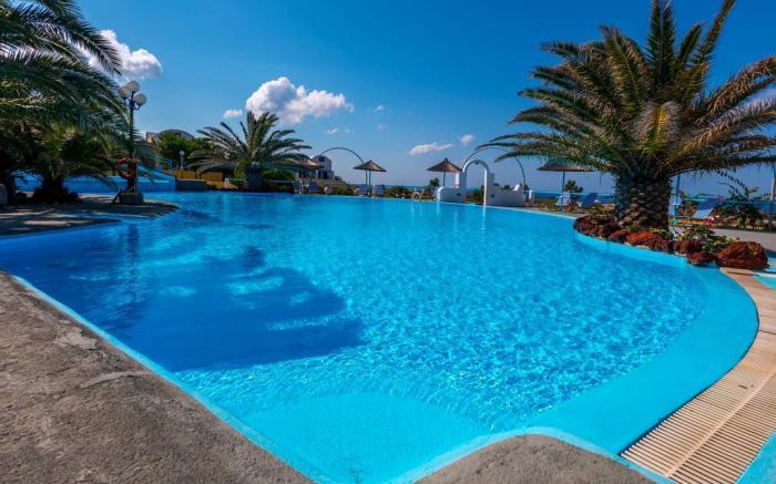 Caldera View Resort