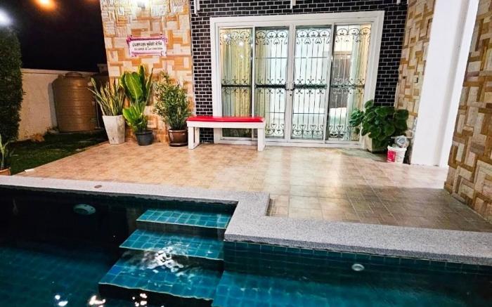 Party House Pool Villa Huahin (Near 7-11) 4-15 Pax