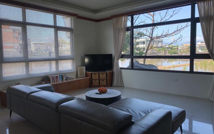 o寧靜生活o 三臥室&車位 每晚只接待一組客人 至多8人 『請閱讀介紹，請依實際人數下單』