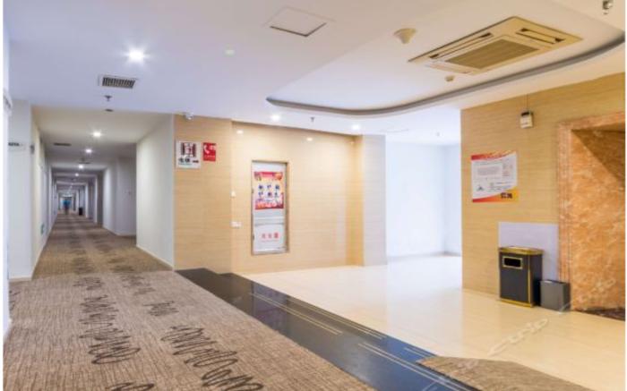 Hanting Hotel Xiamen Wenzao Metro Station