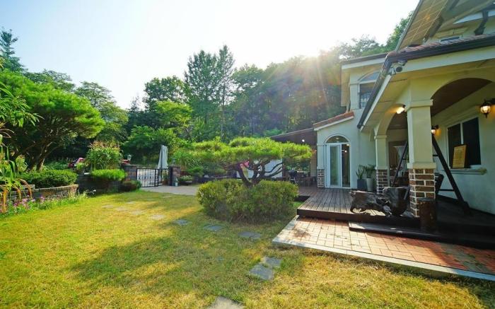 Jeonju Gimmyeongok Kimchi Sukbak Chaehumgwan