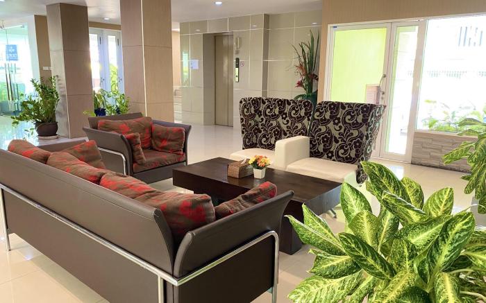 14 Place Sukhumvit Suites