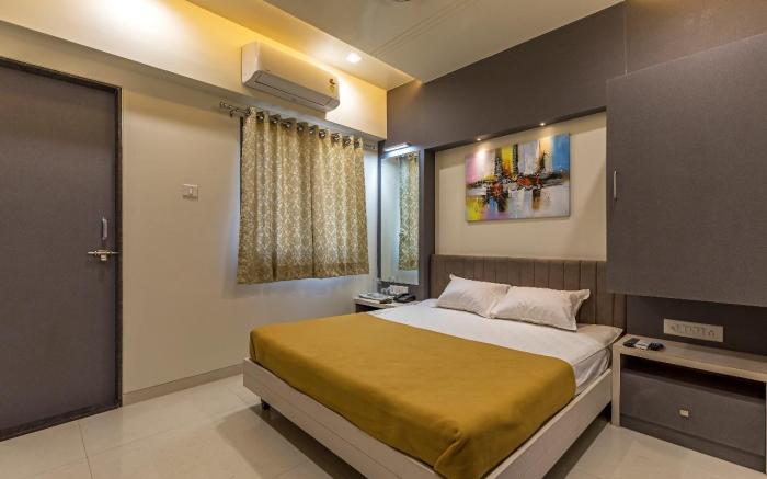 Hotel Rajlaxmi Grand