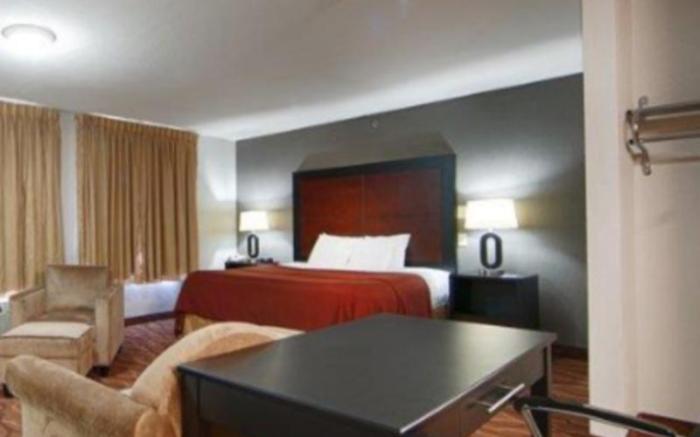 Best Western Commerce Inn