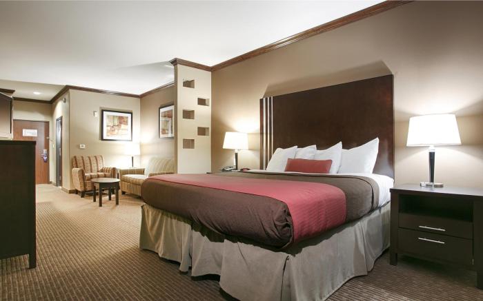 Best Western Plus Texoma Hotel and Suites