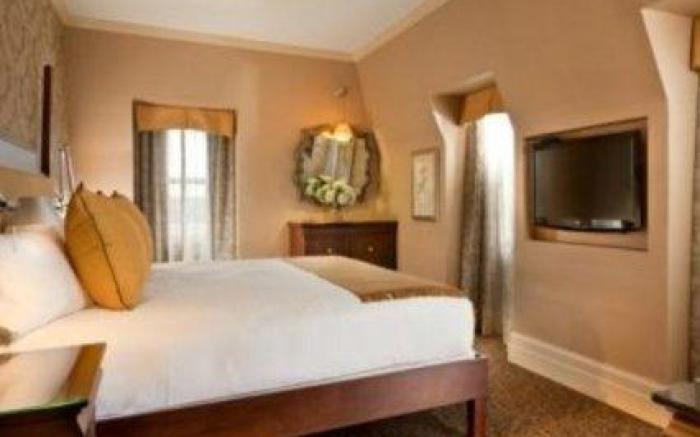Chestnut Hill Hotel