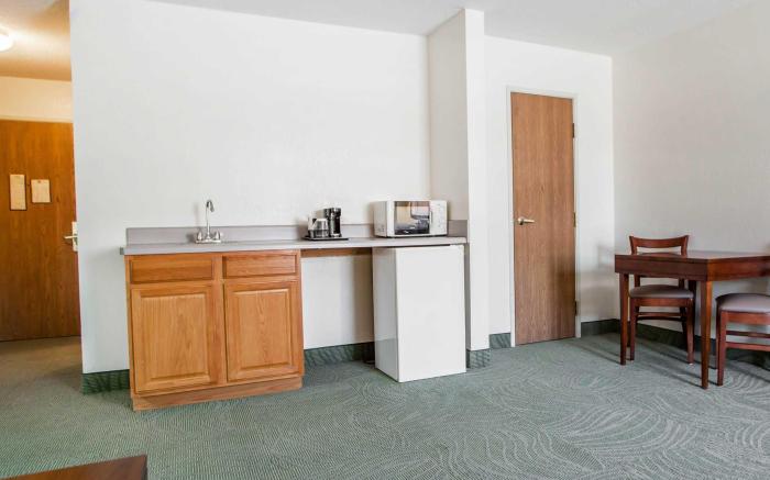 Comfort Inn Muscatine near Hwy 61