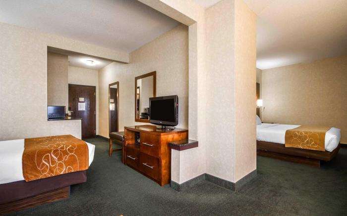 Comfort Suites Appleton Airport