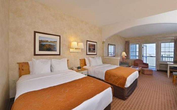 Comfort Suites Chincoteague Island Bayfront Resort