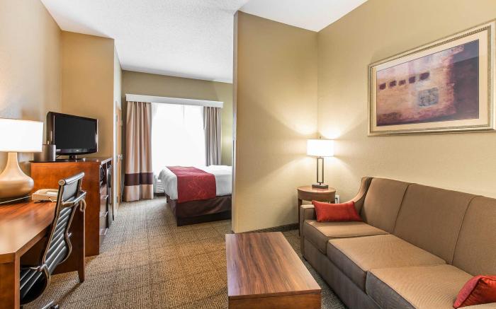 Comfort Suites Oxford I-20 exit 188