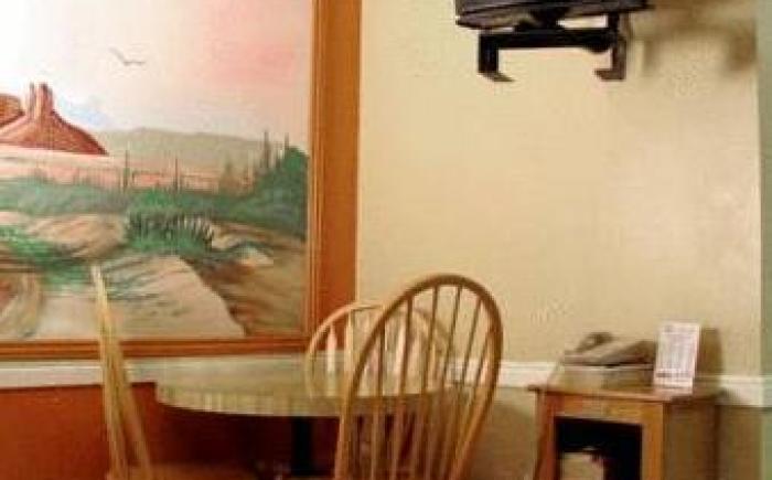 Coronada Inn & Suites