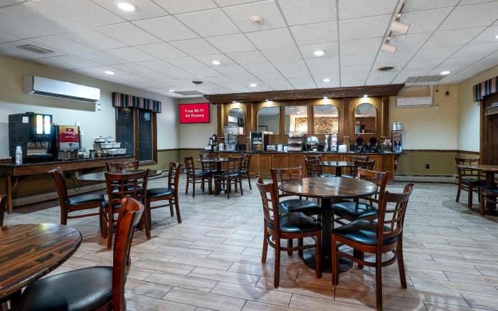 Red Roof Inn & Suites Hazleton
