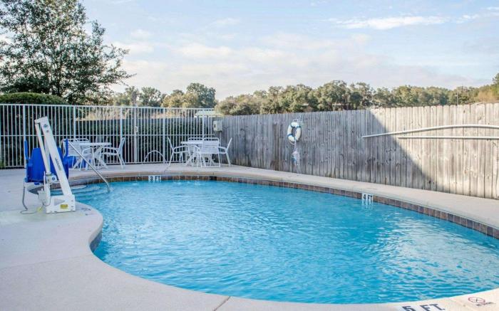 Comfort Suites Niceville Near Eglin Air Force Base