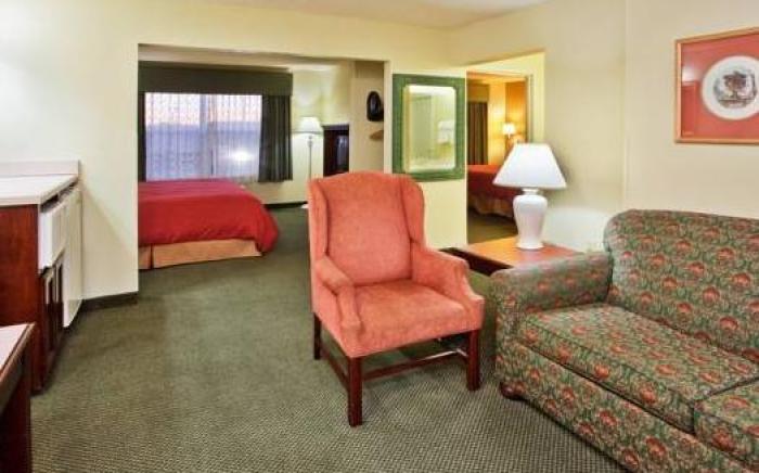 Country Inn & Suites By Radisson, McDonough, GA