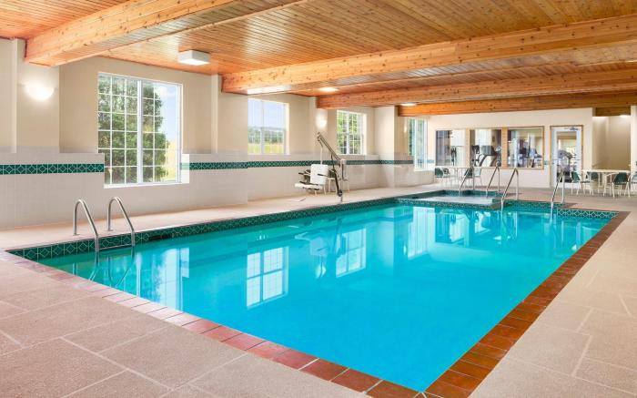 Country Inn & Suites by Radisson Kenosha - Pleasant Prairie