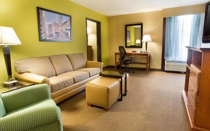 Drury Inn & Suites Houston Galleria