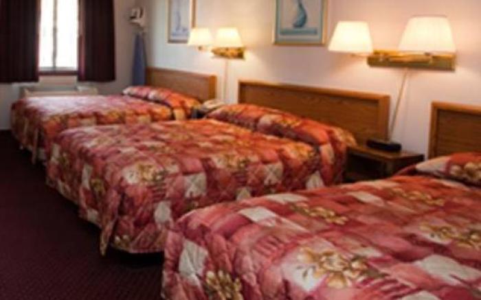 Eastbrook Inn