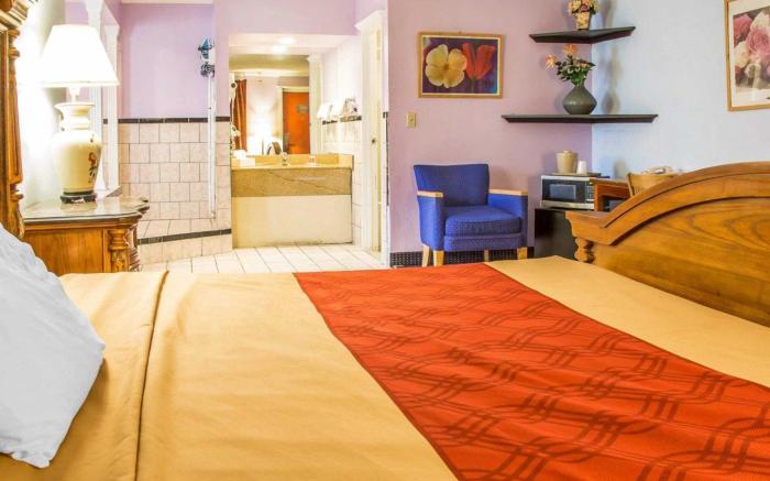 Red Carpet Inn-Norwalk