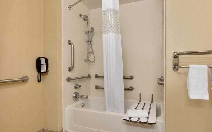 Hampton Inn & Suites Mahwah