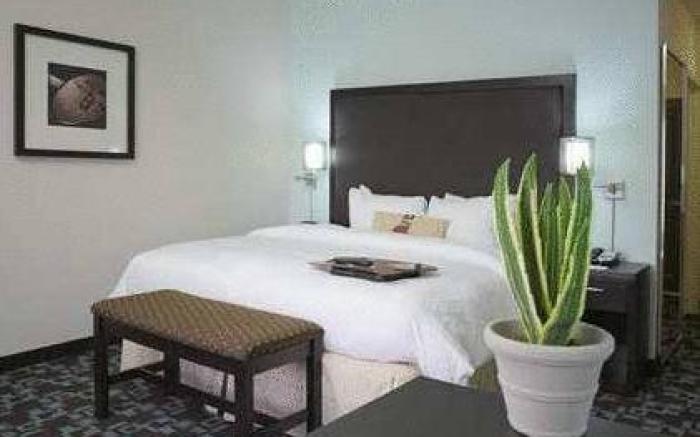 Hampton Inn & Suites Nashville @ Opryland