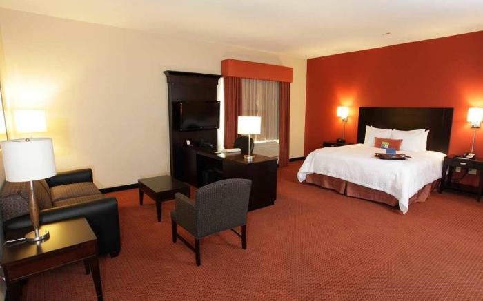 Hampton Inn and Suites Phoenix Chandler Spectrum