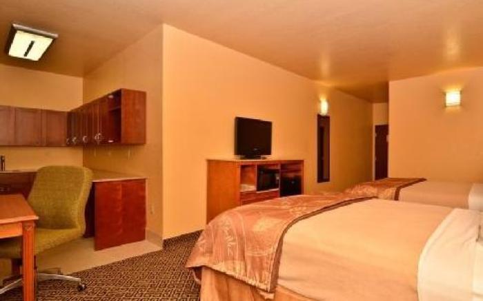 HiWay Inn Express of Broken Bow