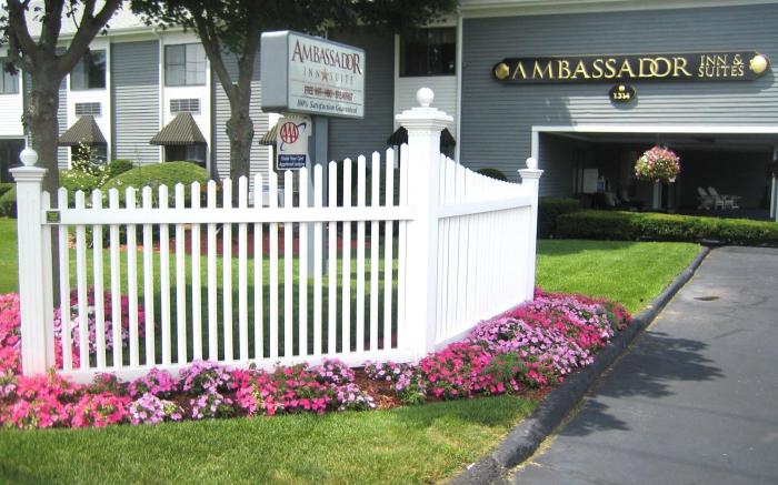 Ambassador Inn & Suites