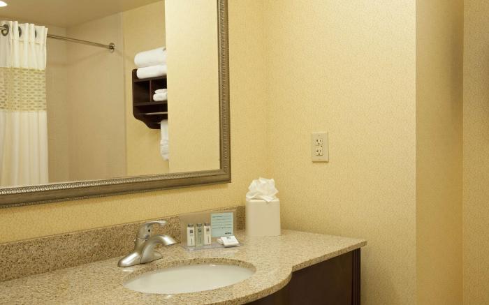 Hampton Inn & Suites Indianapolis-Airport