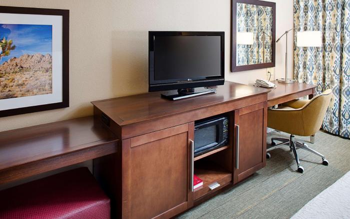 Hampton Inn & Suites Palmdale