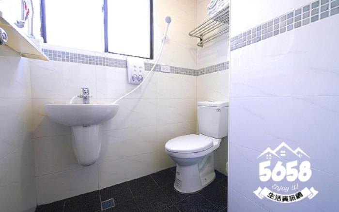 JJ Quad room 8
