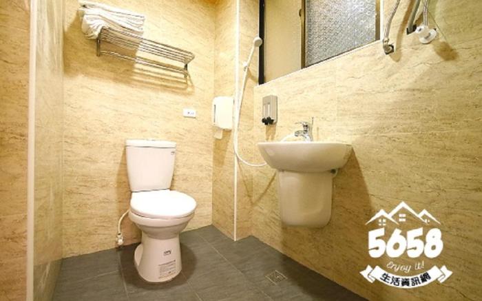 JJ Quad room 18
