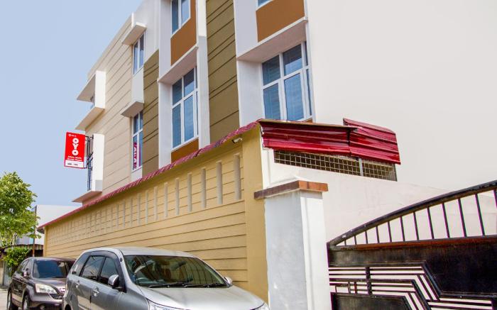 Super OYO 3316 Adam Malik Guesthouse Near Stasiun Medan