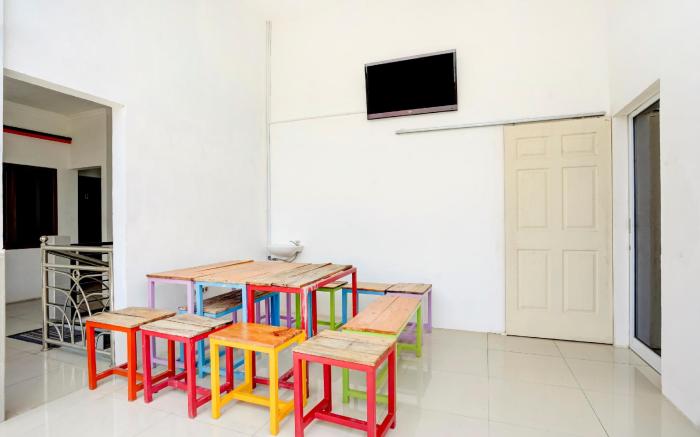SUPER OYO 3702 Homestay Bougenville Syariah